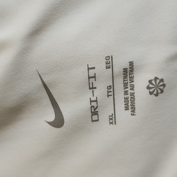 Nike Dri-Fit Women's White Sports Bra (NWOT) - Picture 5 of 8